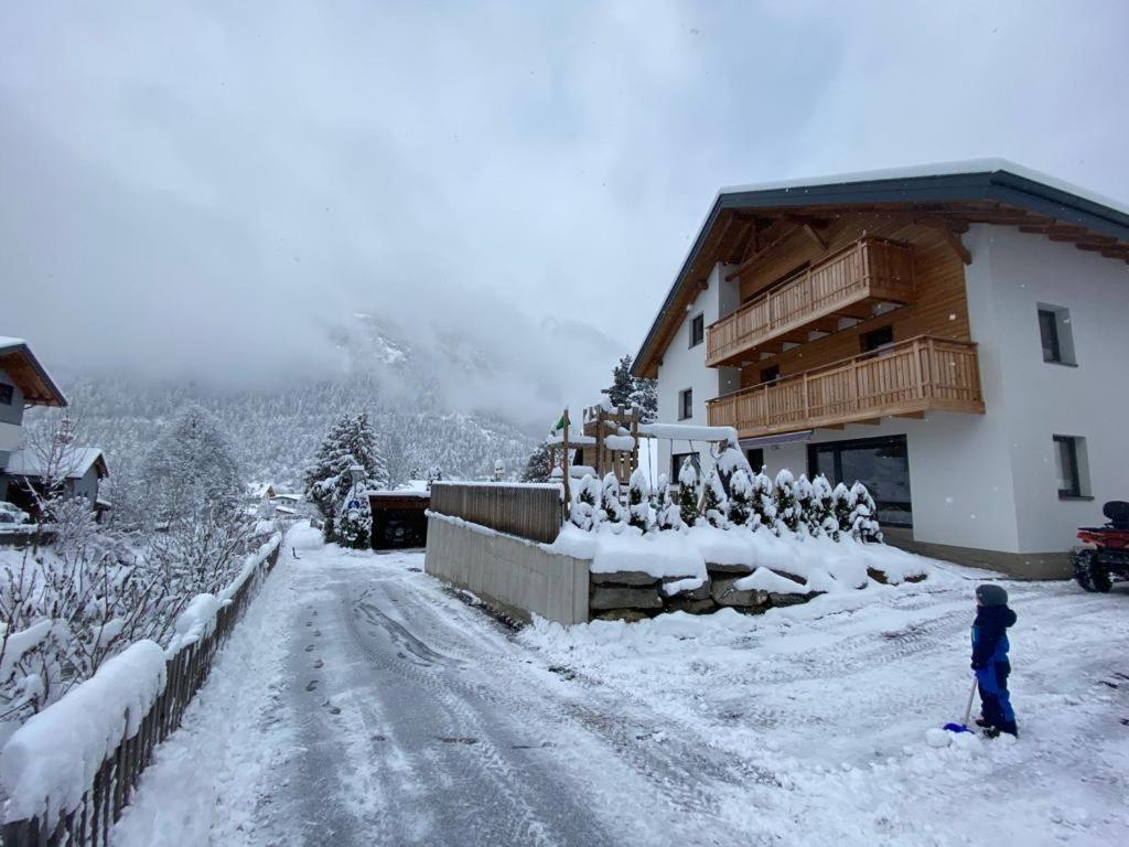 Apartamento Haus Schloegl Pfunds Exterior foto